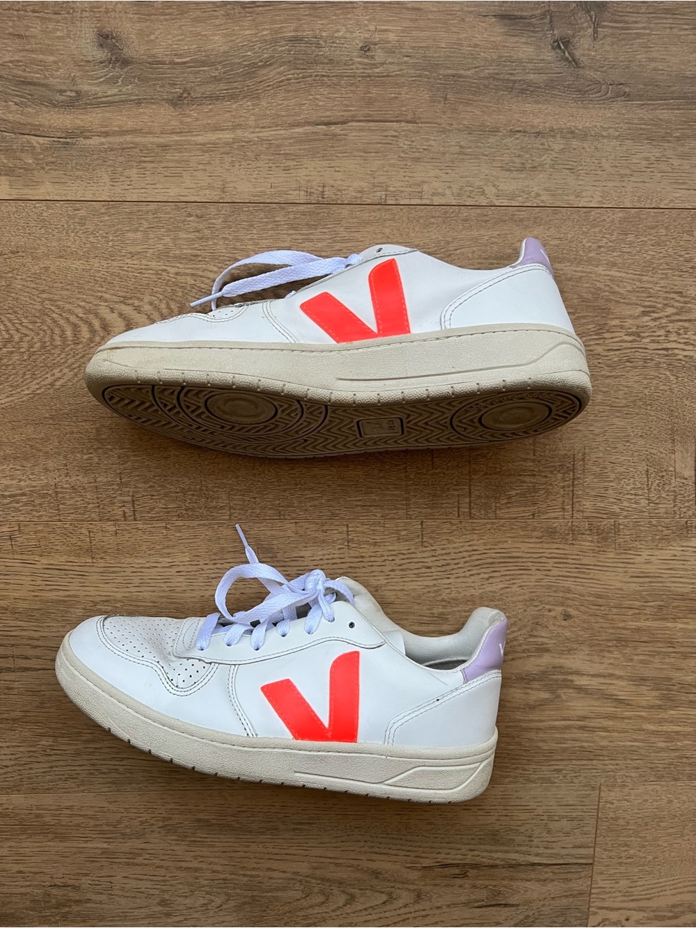 Women’s Veja x Madewell sneakers size 8 white and neon orange